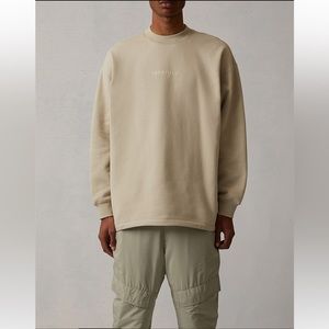 Men's Fear of God Essentials Relaxed Crewneck (Wheat)